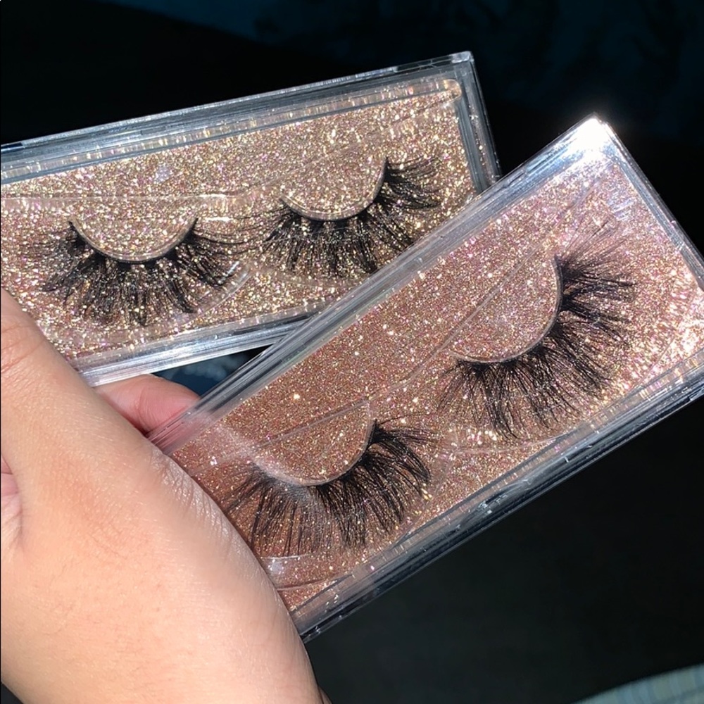 Fake eyelashes